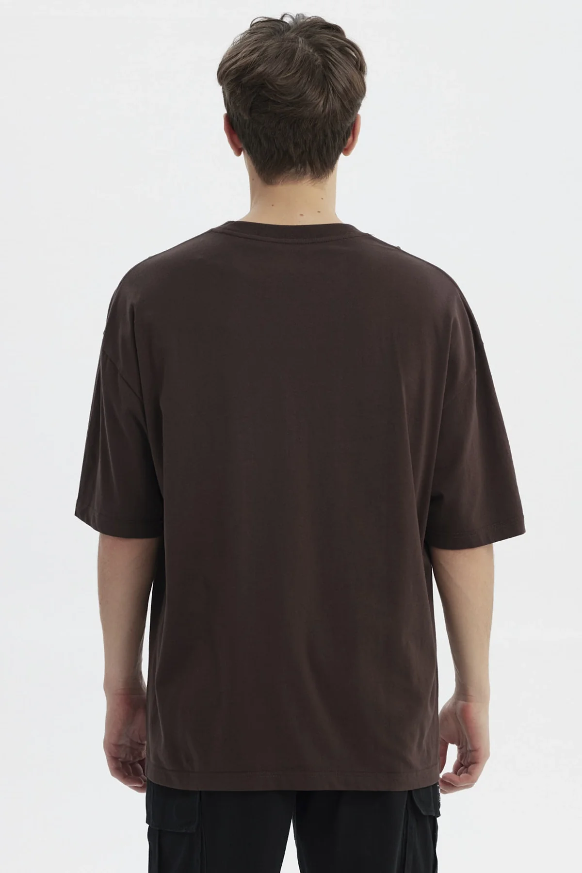 Polera Hombre Oversize Chocolate - Image 3