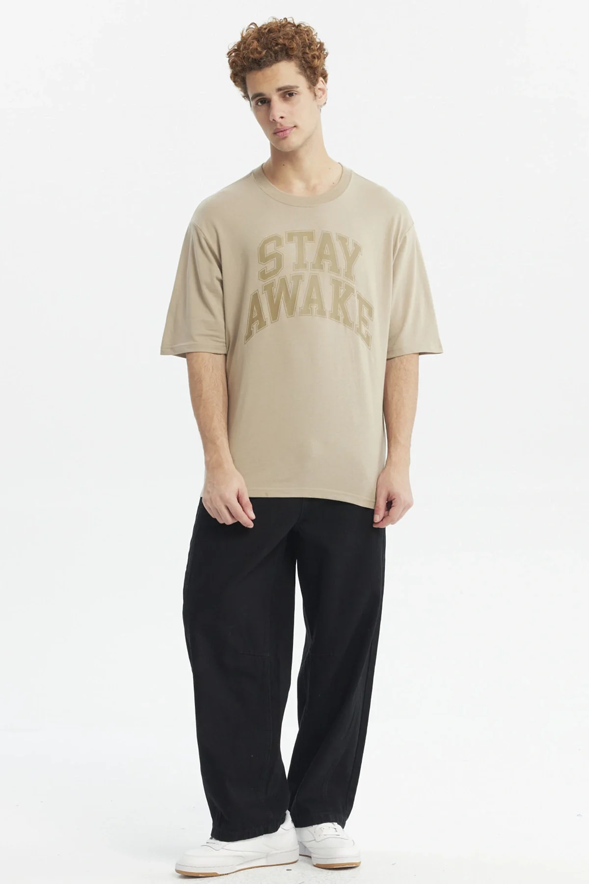 Polera Hombre Oversize Estampada Beige Oscuro - Image 4