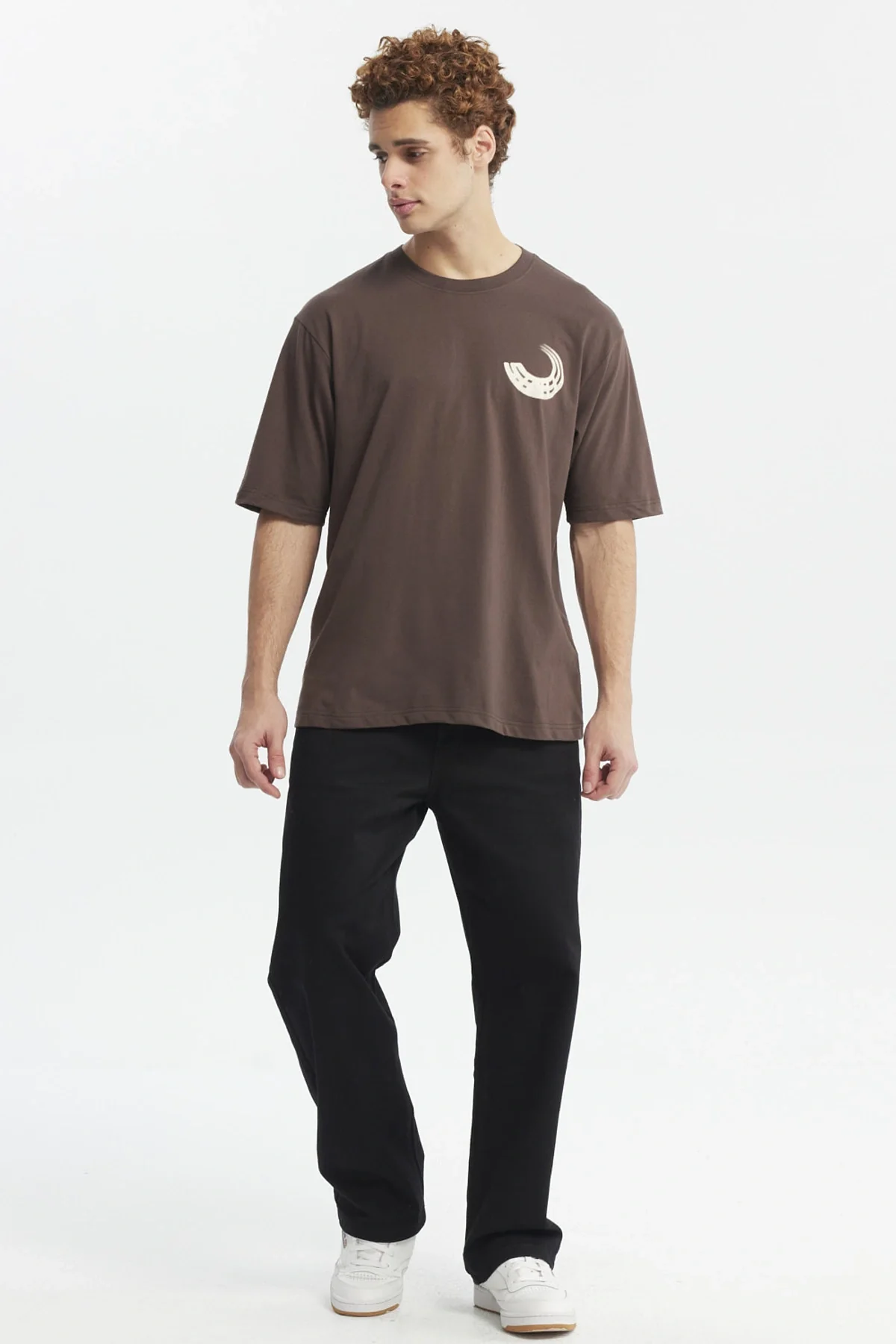 Polera Hombre Oversize Print Chocolate - Image 4
