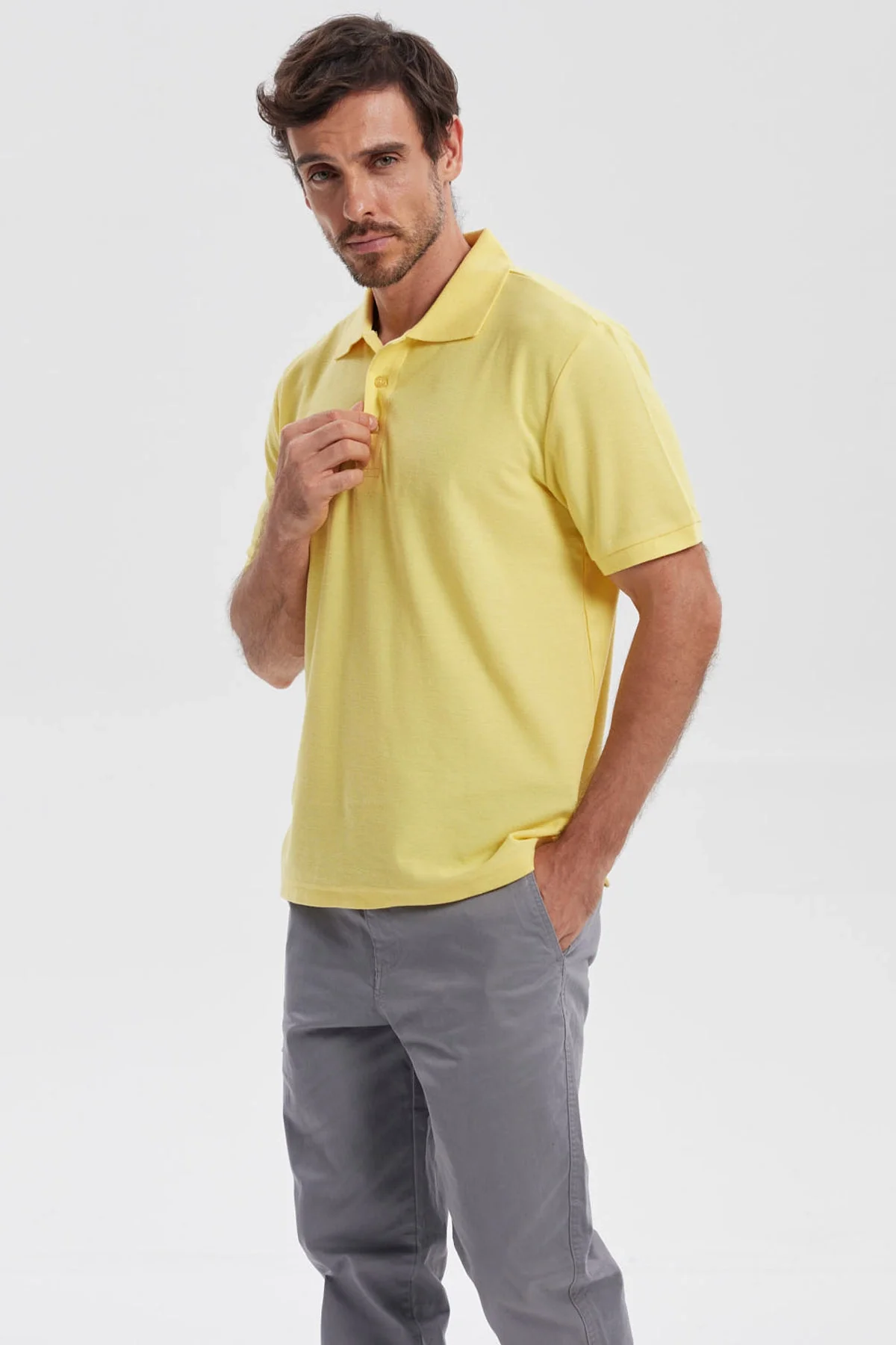 Polera Hombre Pique Básica Lisa Amarillo - Image 2