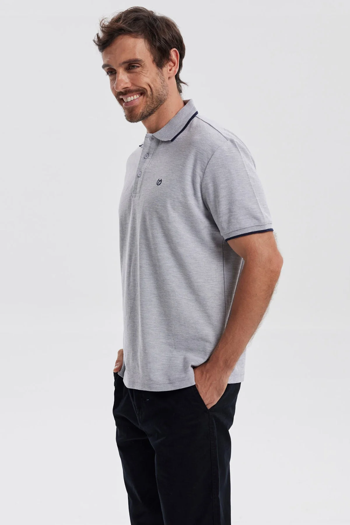 Polera Hombre Pique Básica Lisa Gris Melange - Image 2