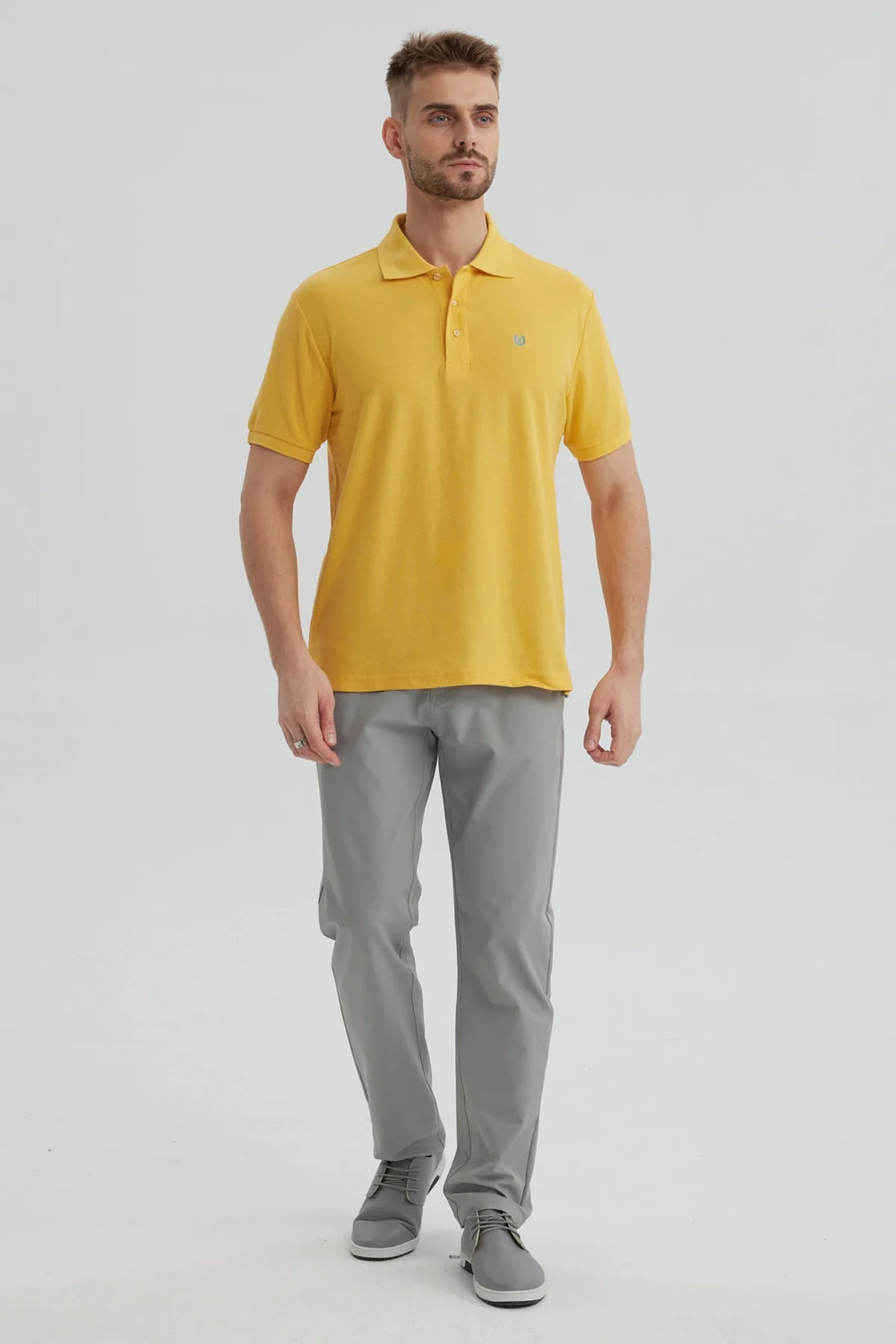Polera Hombre Pique Básica Lisa Naranjo - Image 4