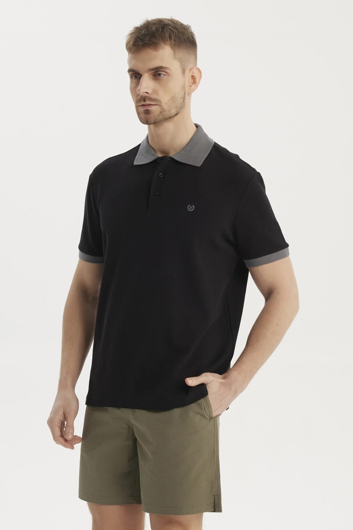 Polera Hombre Pique Wafle Con Botones Negro - Image 2
