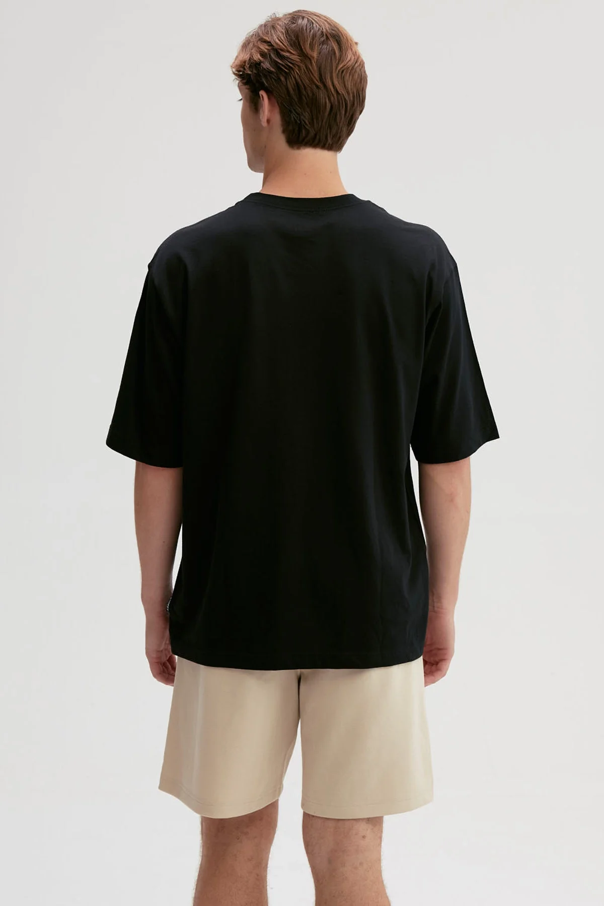 Polera Hombre Print Central Negro - Image 3