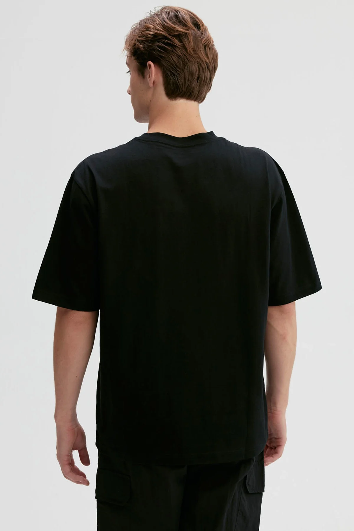 Polera Hombre Print Central Negro - Image 3