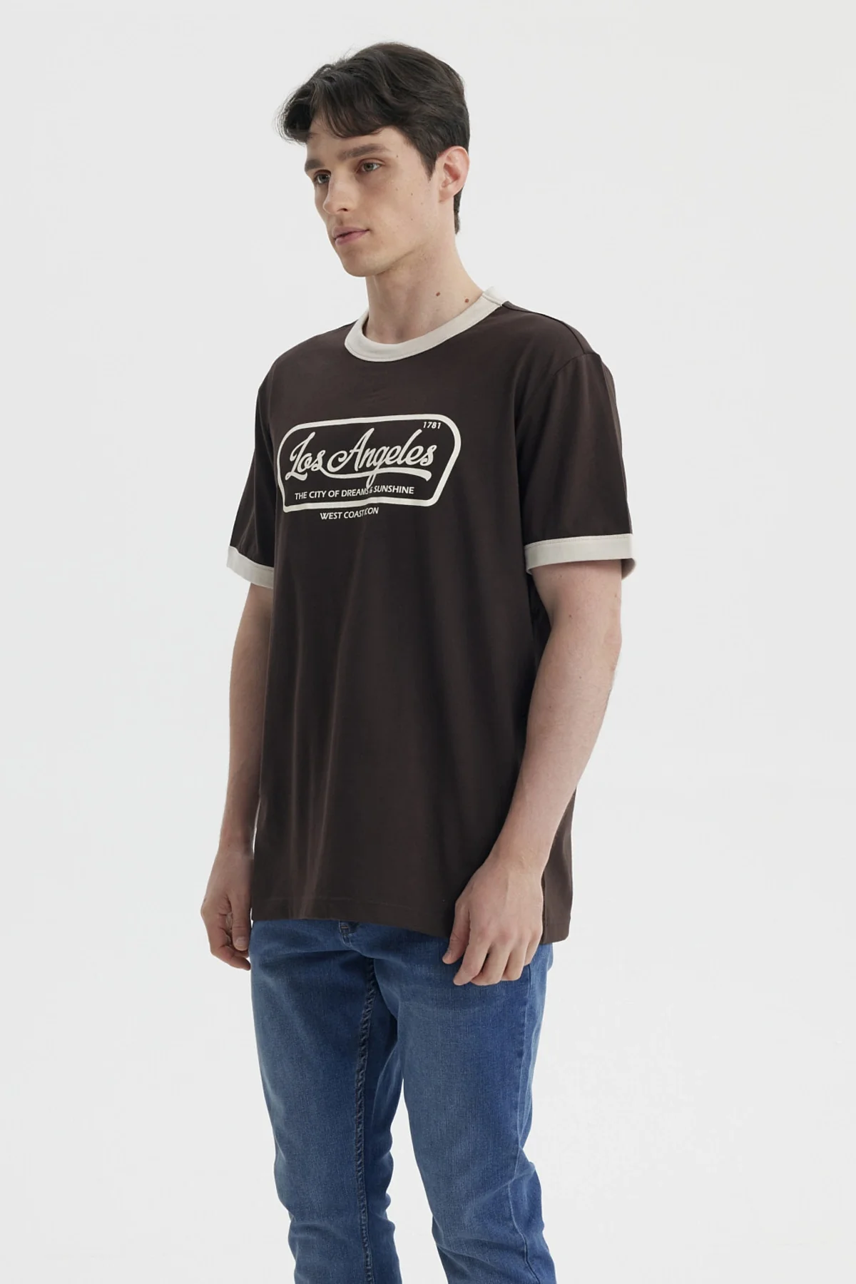 Polera Hombre Print Chocolate - Image 2
