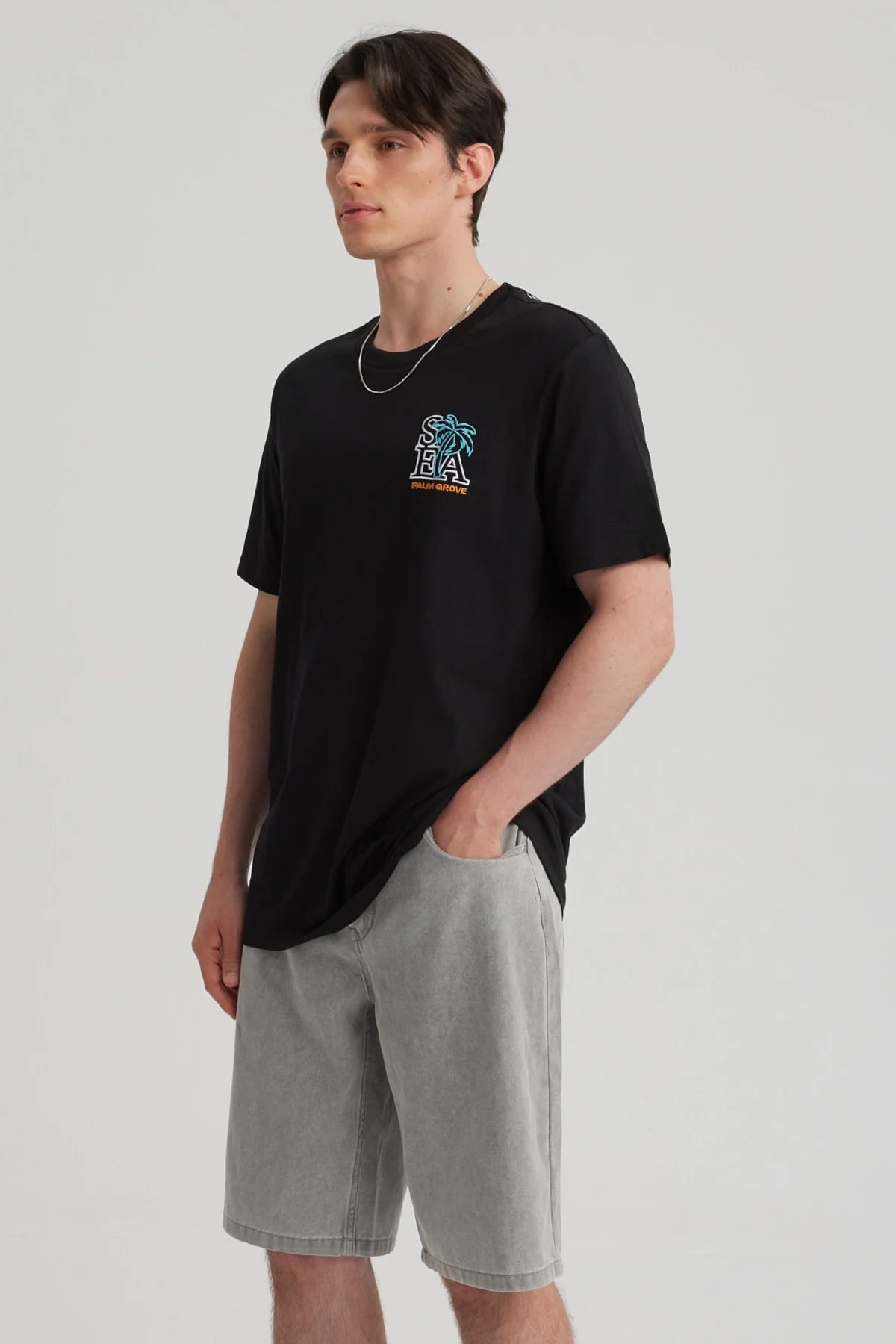 Polera Hombre Print Negro - Image 2