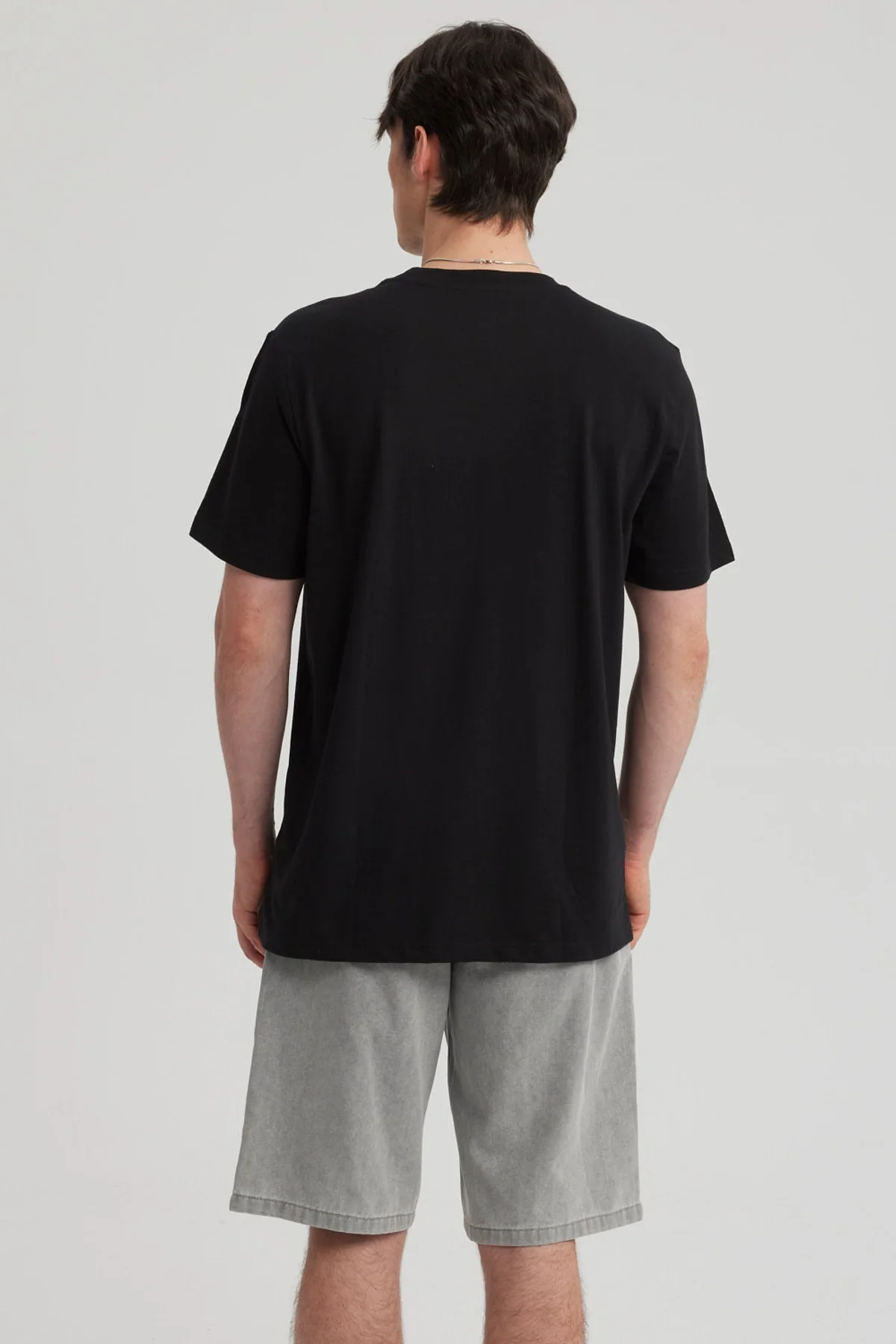 Polera Hombre Print Negro - Image 3
