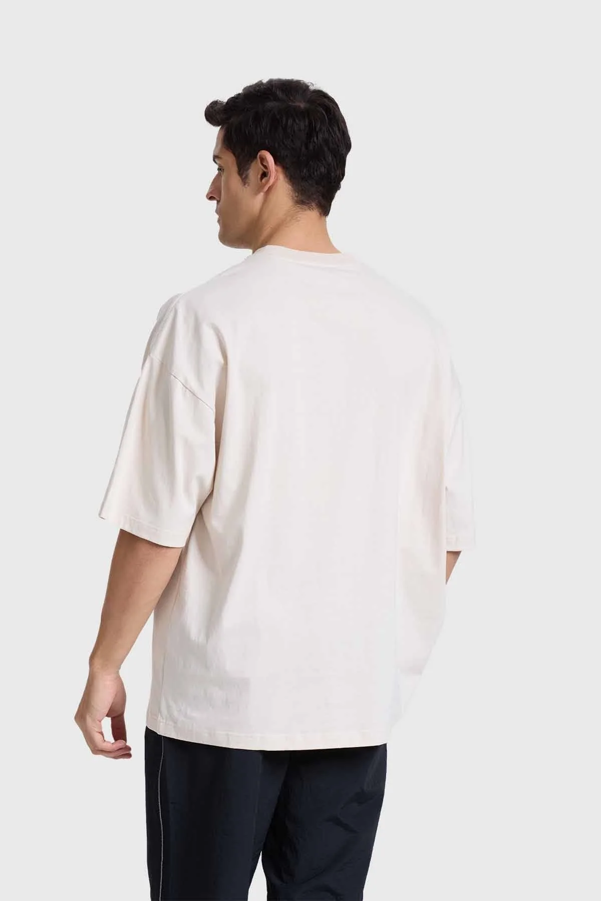 Polera Hombre Print Oversize Beige - Image 3