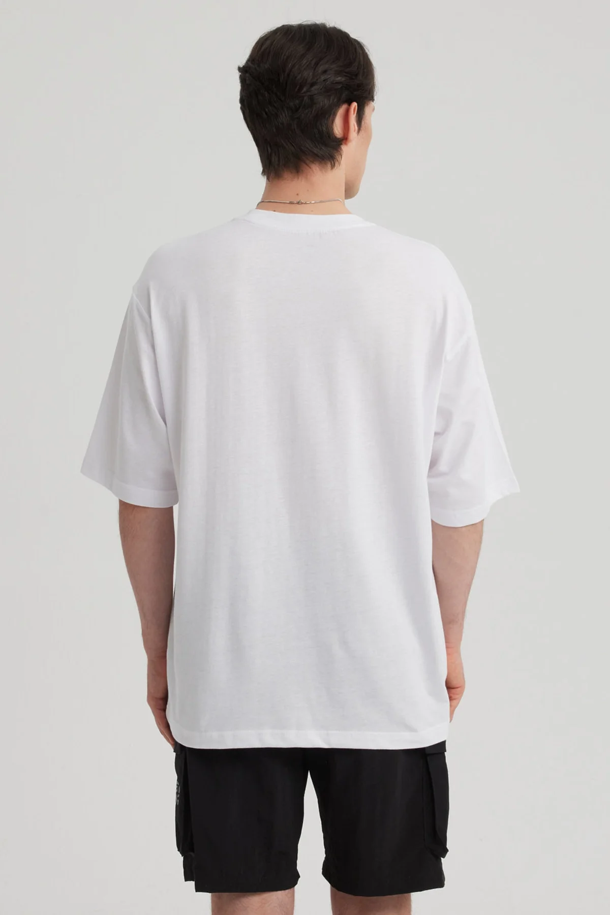 Polera Hombre Print Oversize Blanco - Image 3
