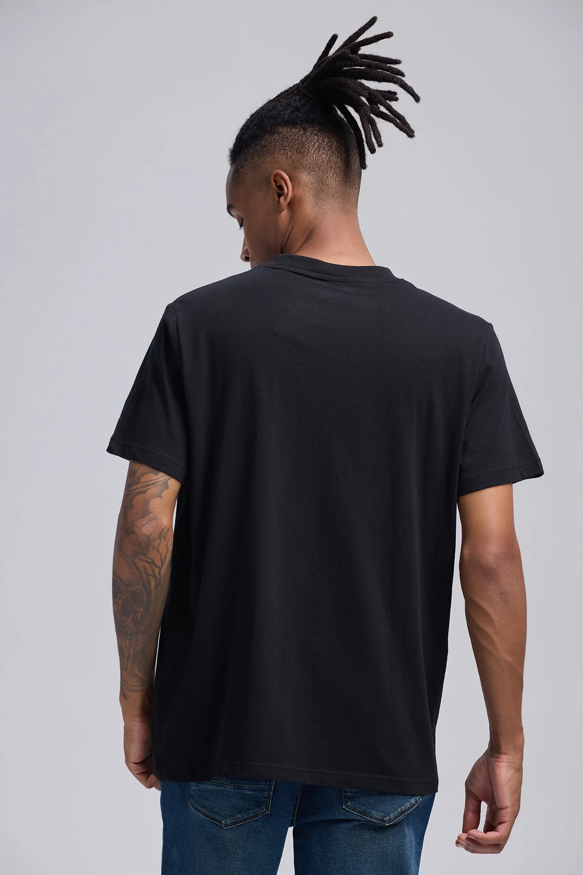 Polera Hombre Print Posicional Negro - Image 3