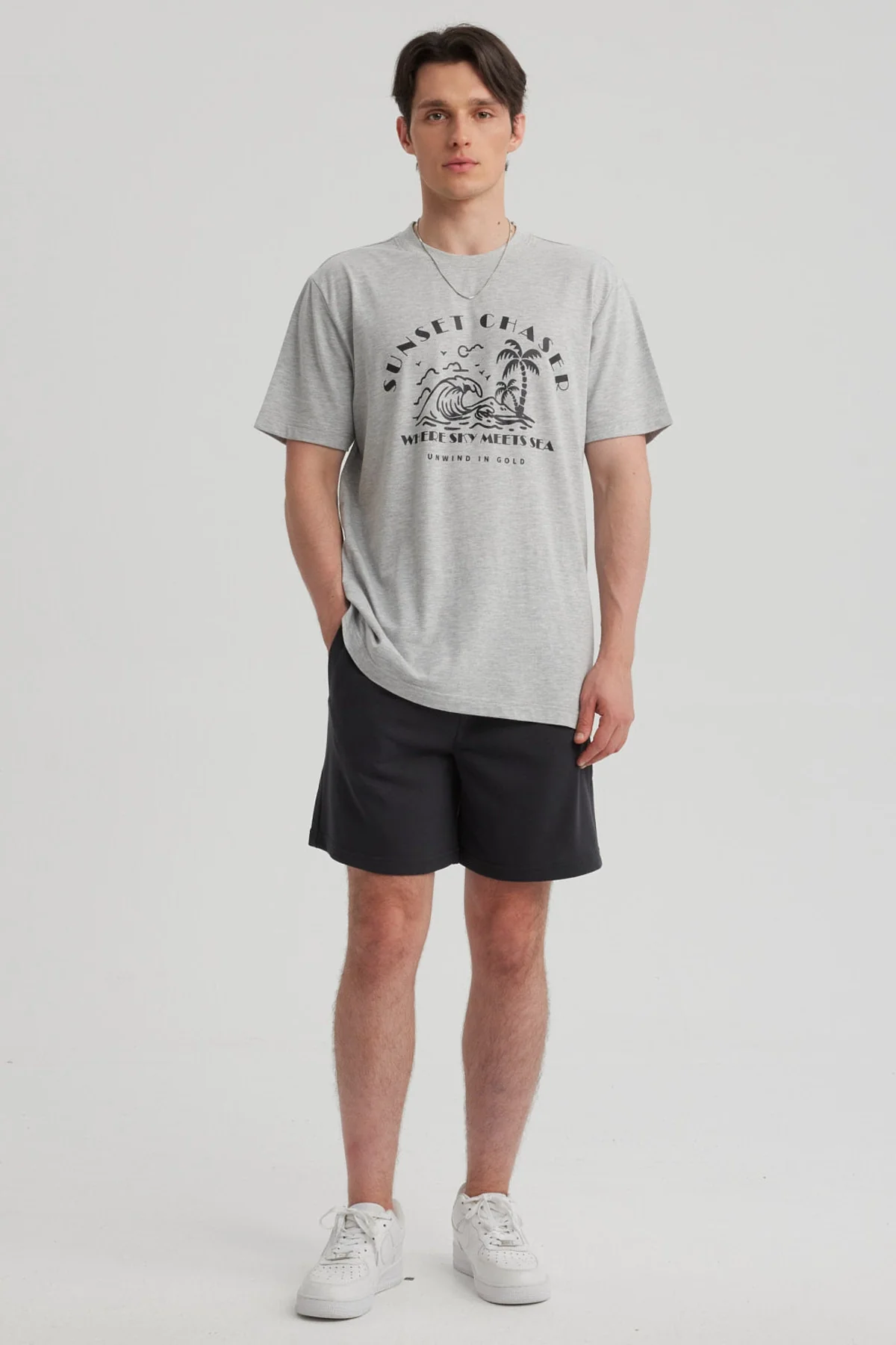 Polera Hombre Print Regular Fit Gris - Image 4