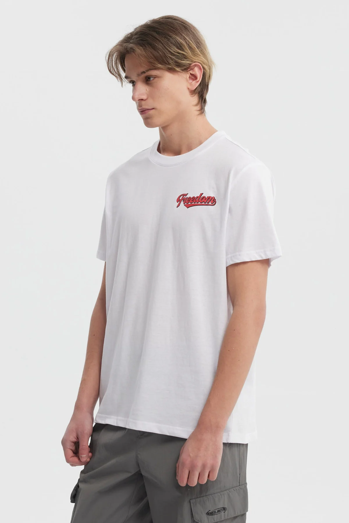 Polera Hombre Regular Fit Print Trasero Blanco - Image 3