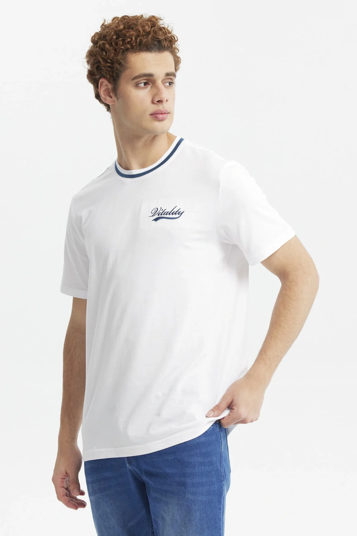 Polera Hombre Regular Print Blanco - Image 2