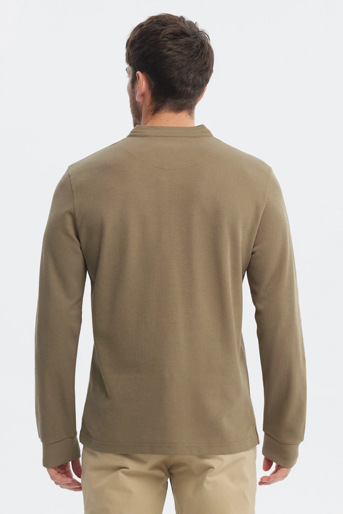 Polera Hombre Slim Verde Oliva - Image 3