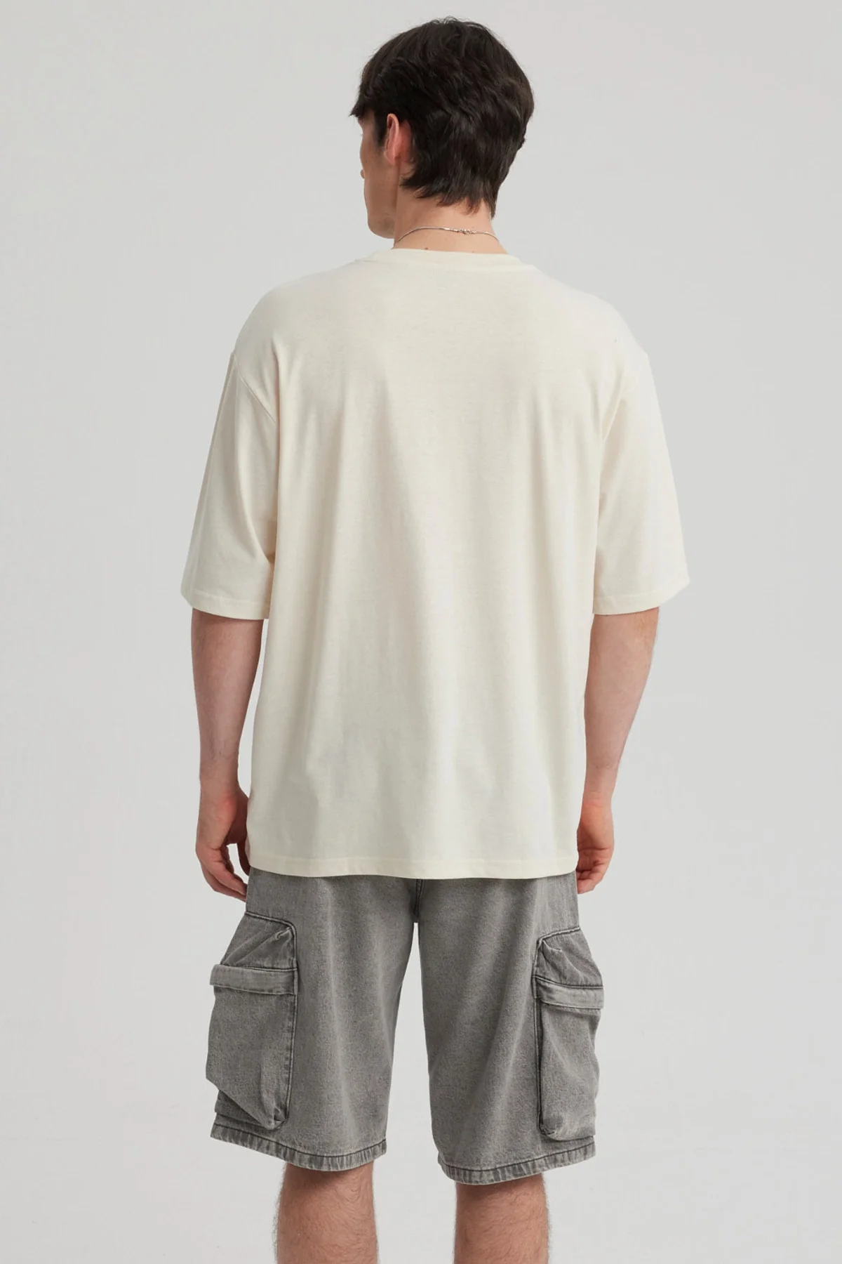 Polera Hombre Texto Frontal Beige - Image 3