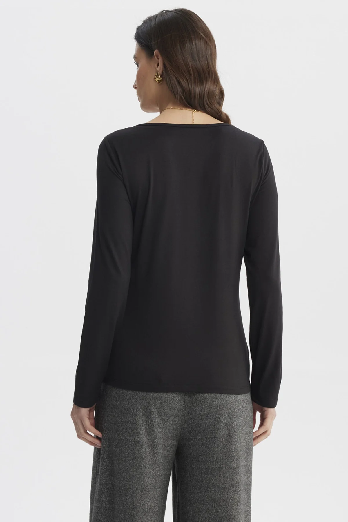 Polera Mujer Ajustado Cuello V Negro - Image 3