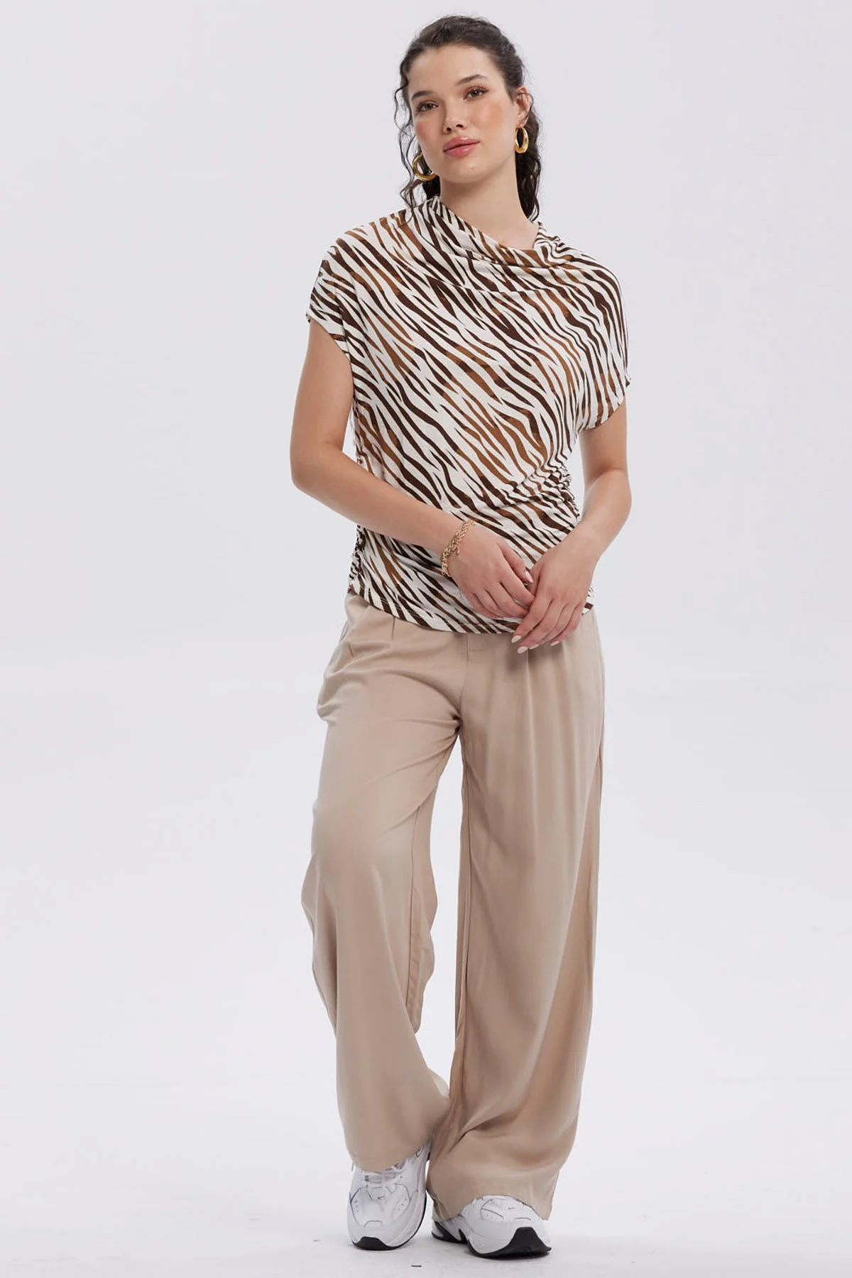 Polera Mujer Animal Print Beige - Image 4