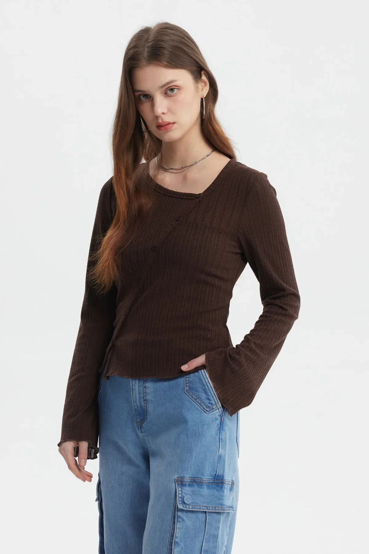 Polera Mujer Asimétrica Botones Café Oscuro - Image 2