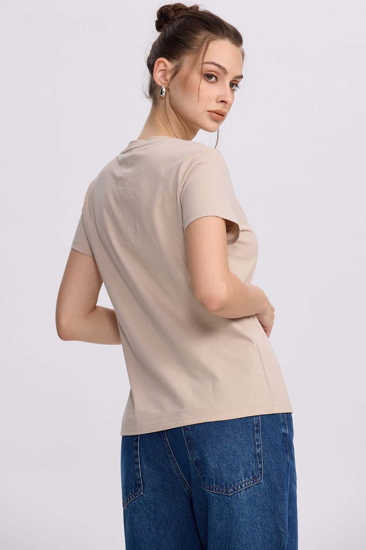 Polera Mujer Básica Print Beige - Image 3