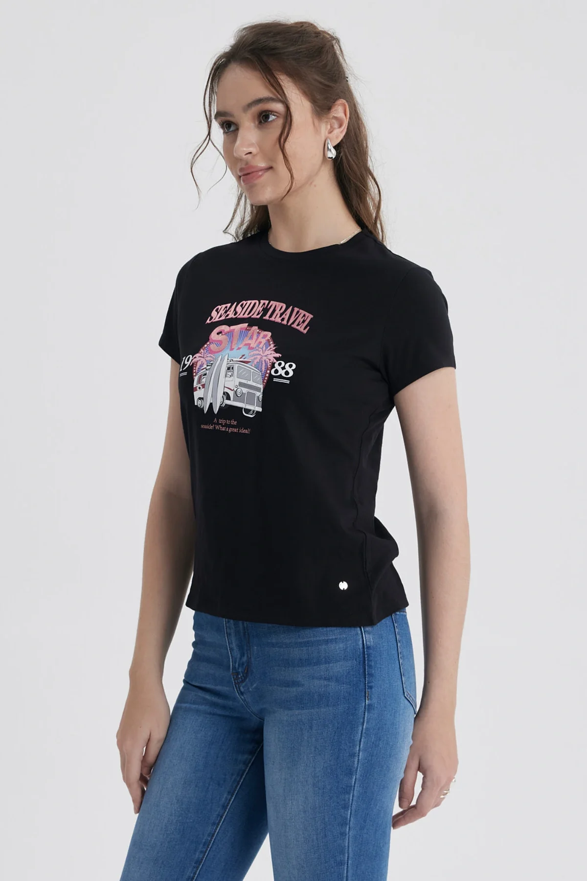 Polera Mujer Básica Print Negro / Coral - Image 2