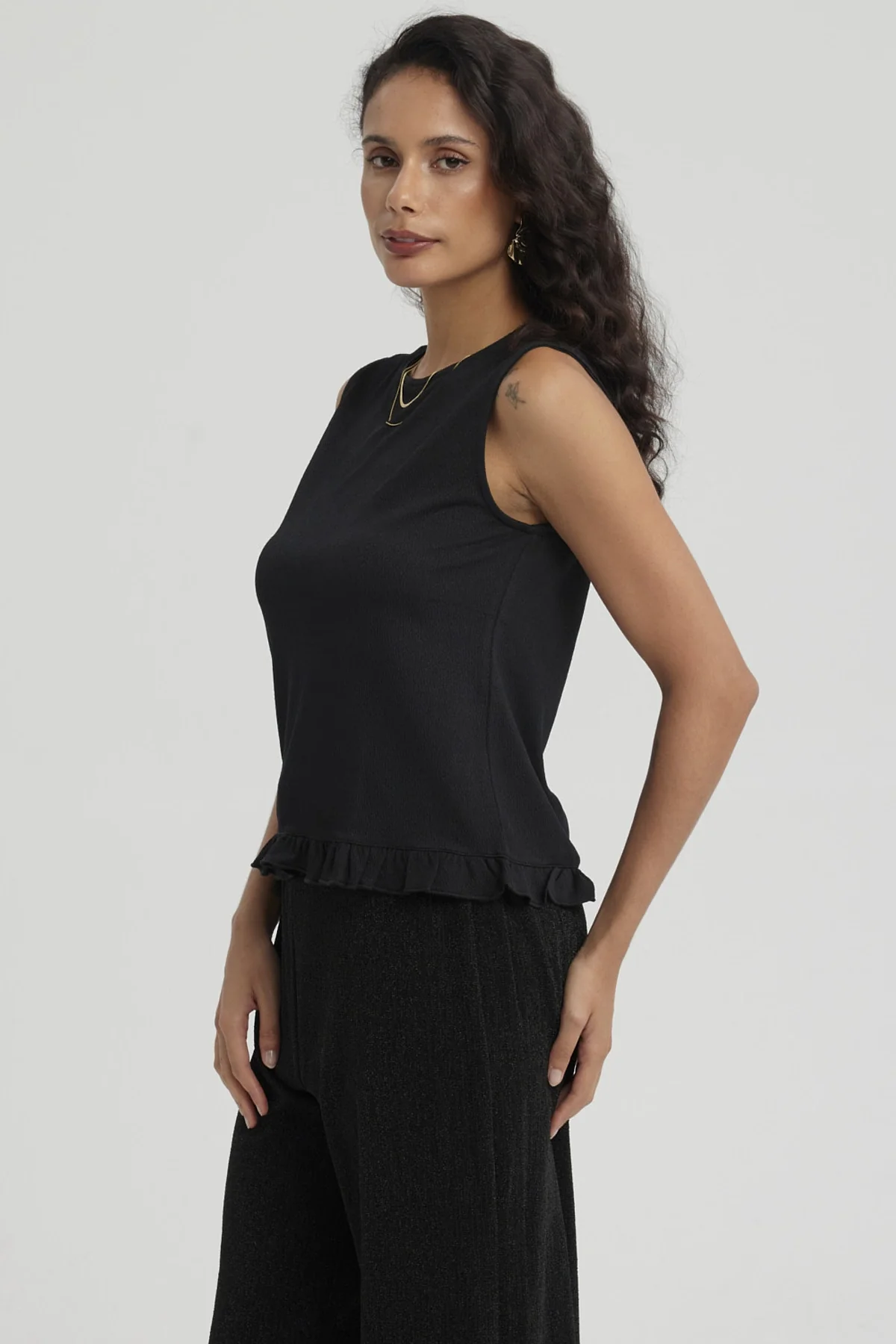 Polera Mujer Basta Con Vuelos Negro - Image 2