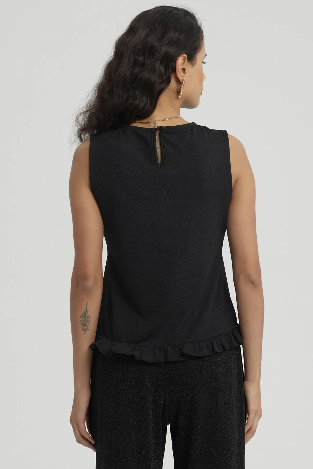 Polera Mujer Basta Con Vuelos Negro - Image 3