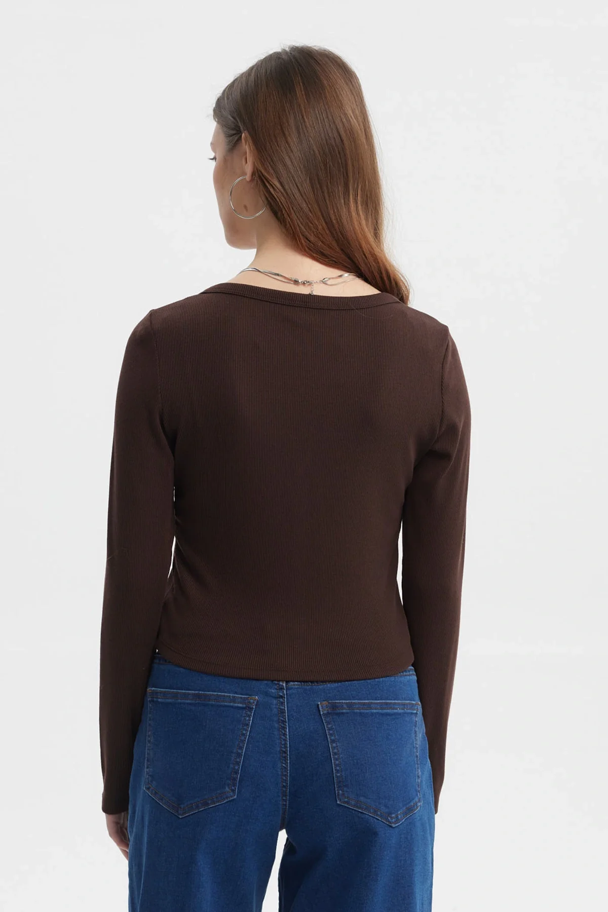 Polera Mujer Botónes Café Oscuro - Image 3