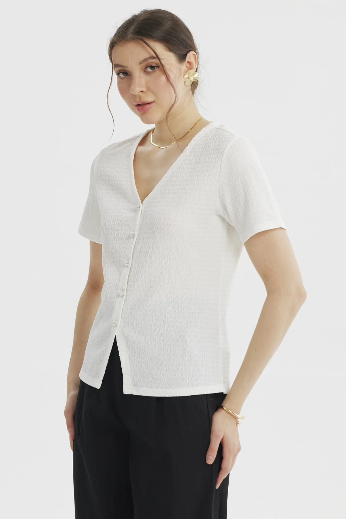 Polera Mujer Botónes Perlas Crudo - Image 2