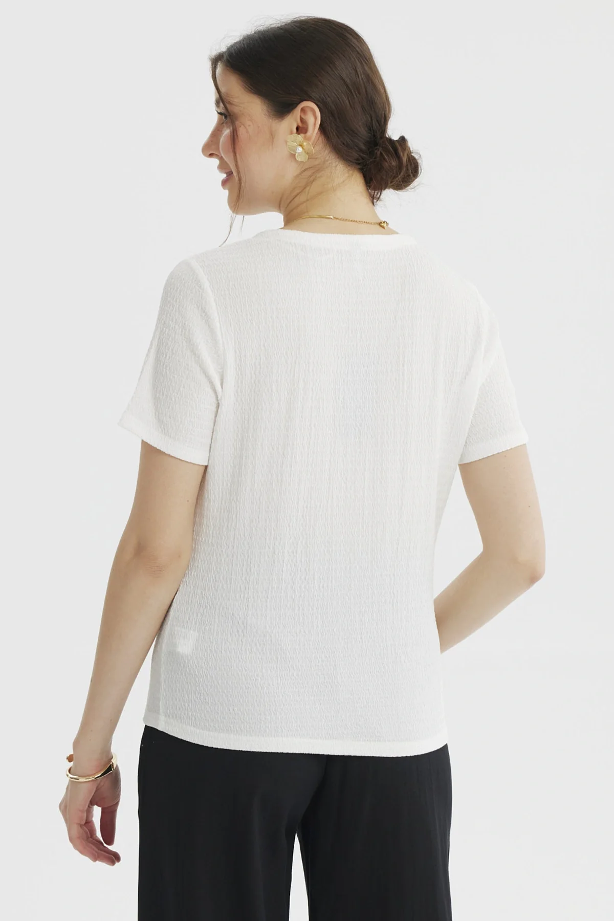 Polera Mujer Botónes Perlas Crudo - Image 3