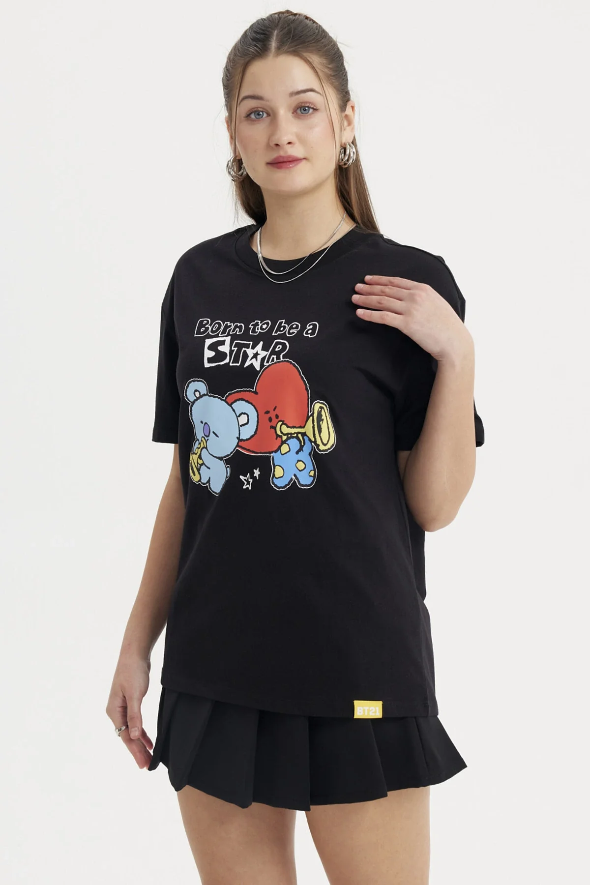 Polera Mujer BT21 Negro - Image 2