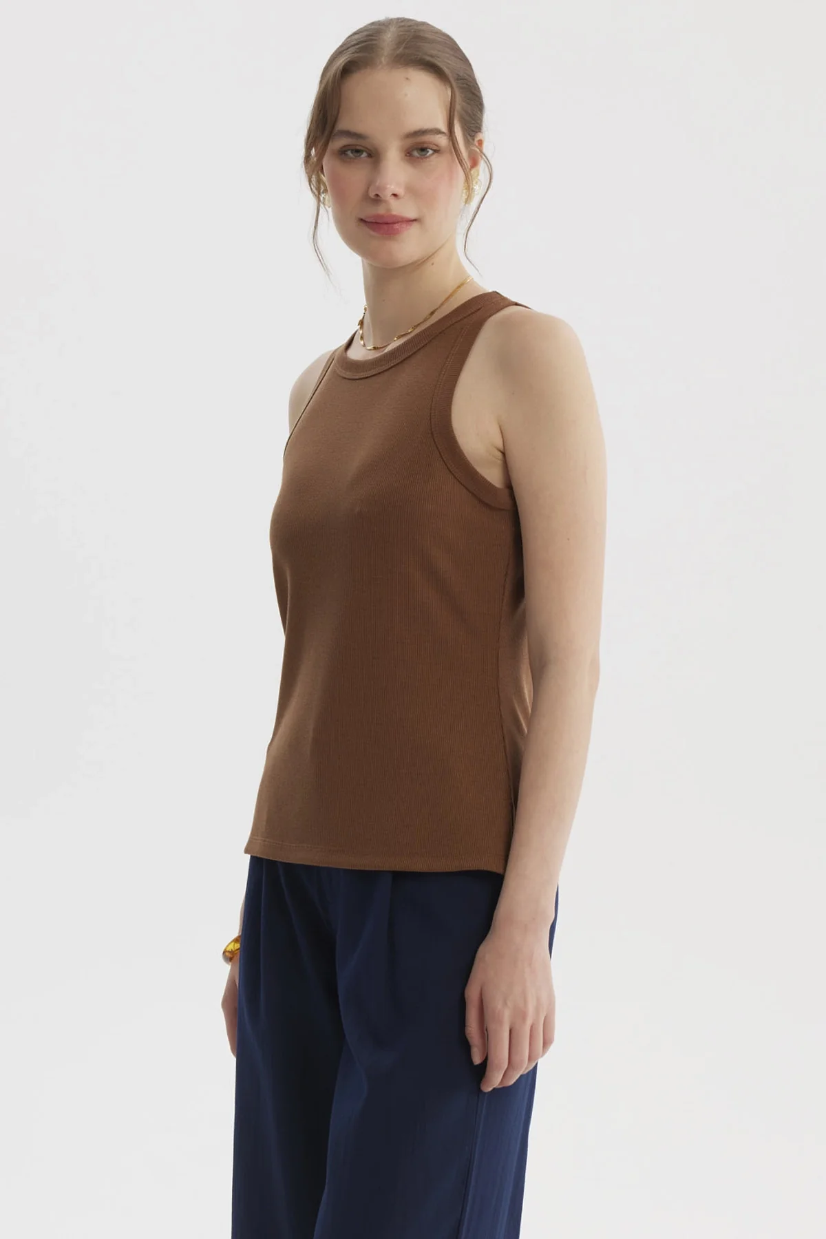 Polera Mujer Con Bote Pabilo Rib Café - Image 2