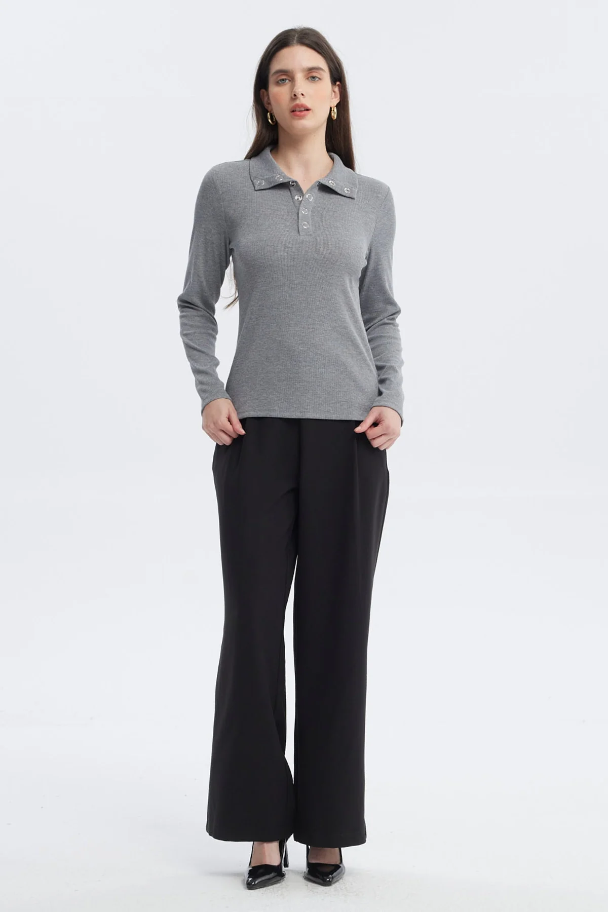 Polera Mujer Con Botón Gris Melange - Image 4
