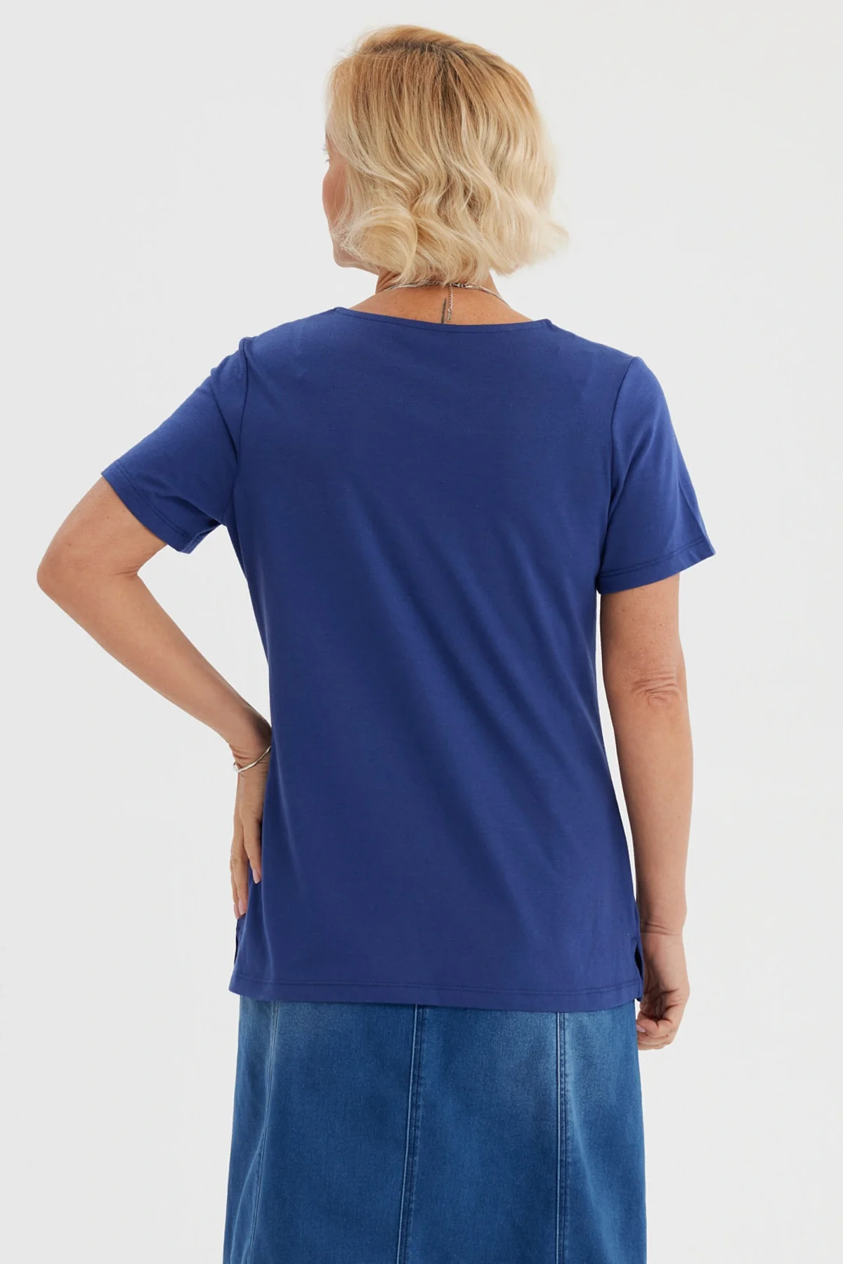 Polera Mujer Con Estampado Azul Oscuro - Image 3