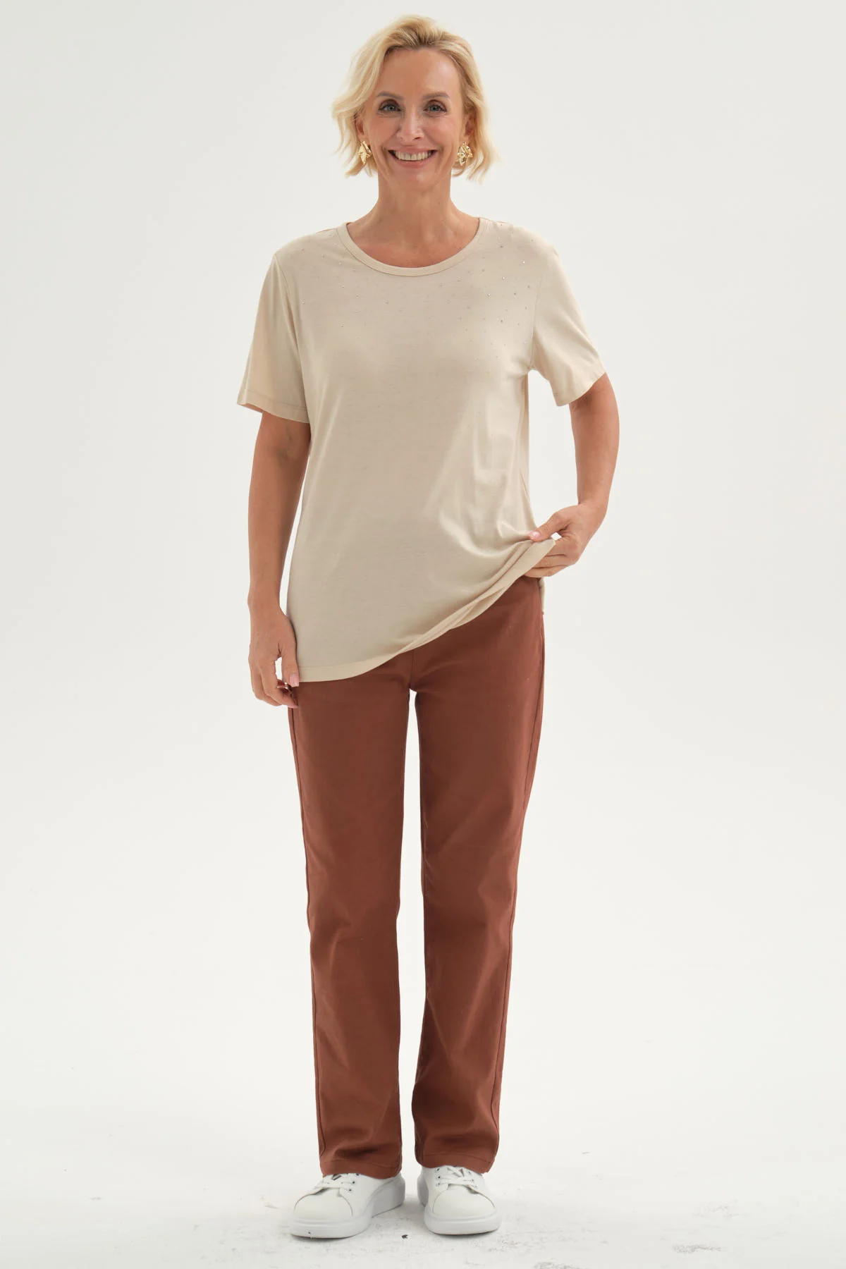 Polera Mujer Con Tachas Beige - Image 4