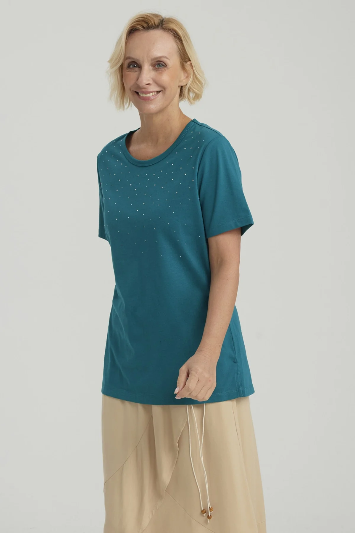 Polera Mujer Con Tachas Petroleo - Image 2