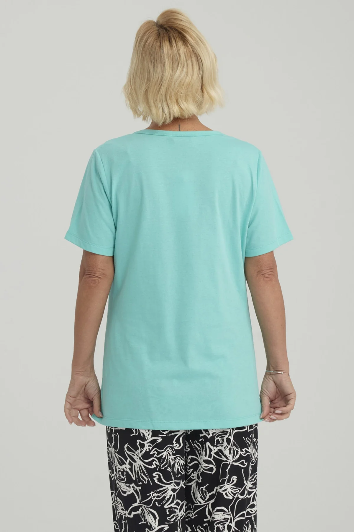 Polera Mujer Con Tachas Turquesa - Image 3