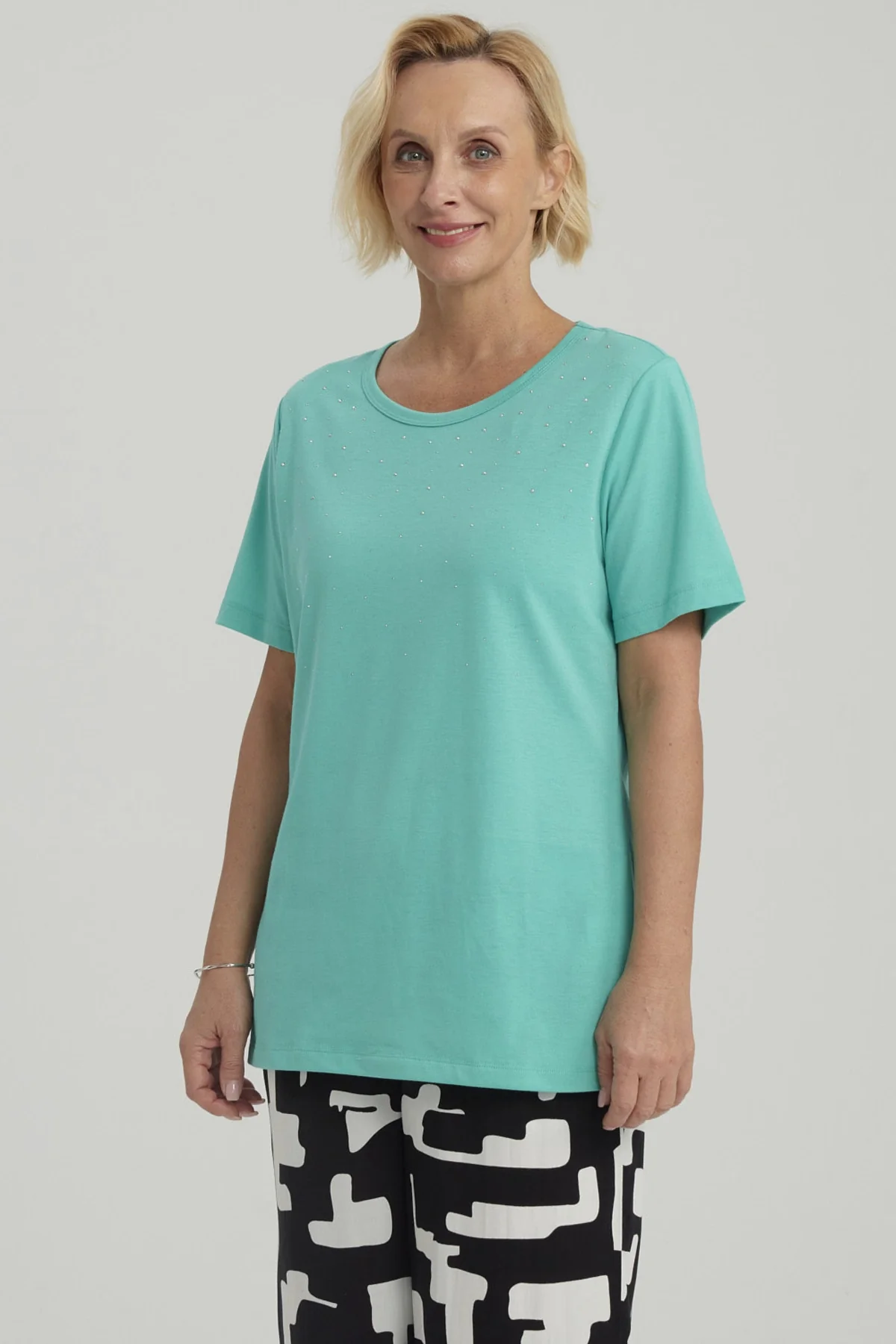 Polera Mujer Con Tachas Turquesa - Image 2