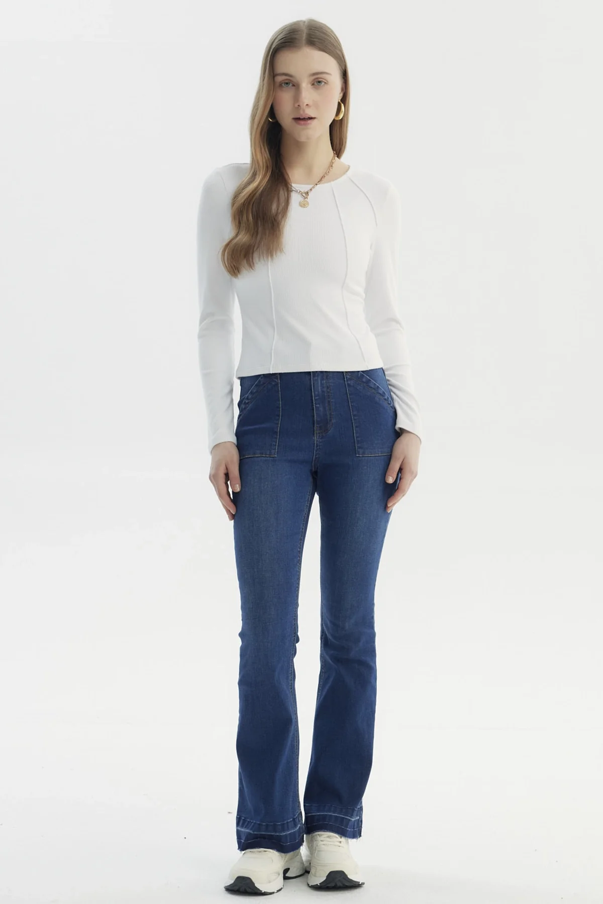 Polera Mujer Cortes Roule Blanco - Image 4
