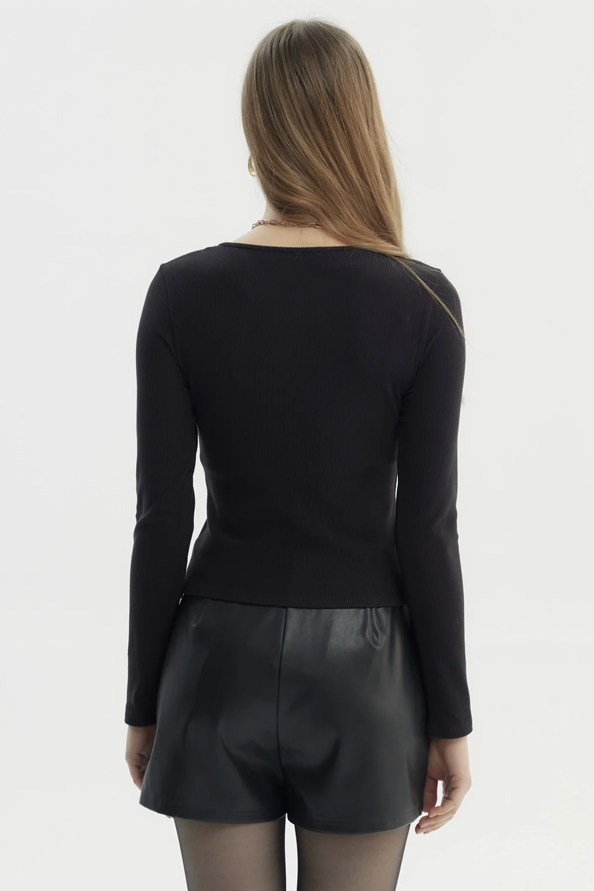Polera Mujer Cortes Roule Negro - Image 3