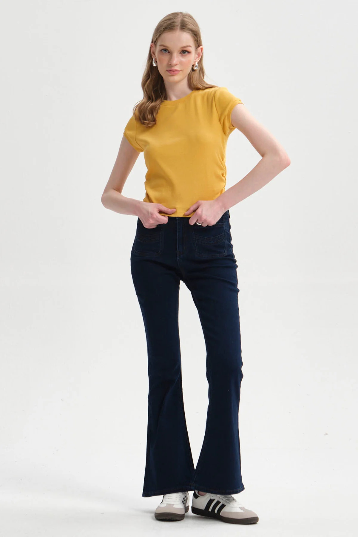 Polera Mujer Cropped Amarillo - Image 4