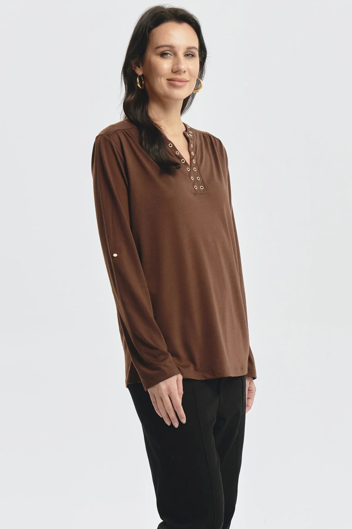 Polera Mujer Cuello Abotónado Café - Image 2