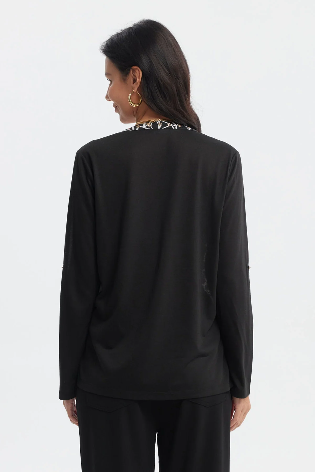 Polera Mujer Cuello Abotónado Negro / Blanco - Image 3