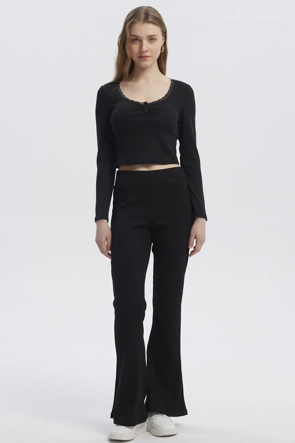 Polera Mujer Cuello V Ajustado Negro - Image 4