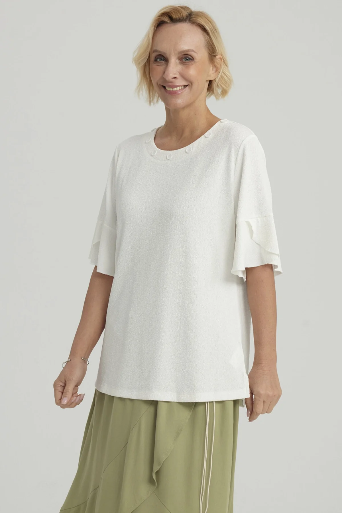Polera Mujer Detalle Escote Crudo - Image 2