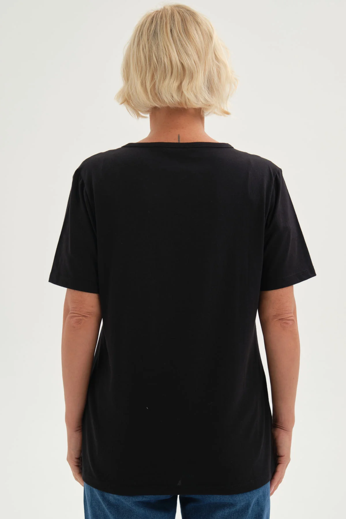 Polera Mujer Detalle Hombro Negro - Image 3