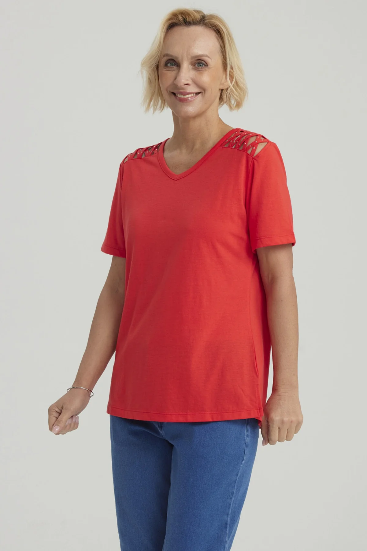 Polera Mujer Detalle Hombro Rojo - Image 2