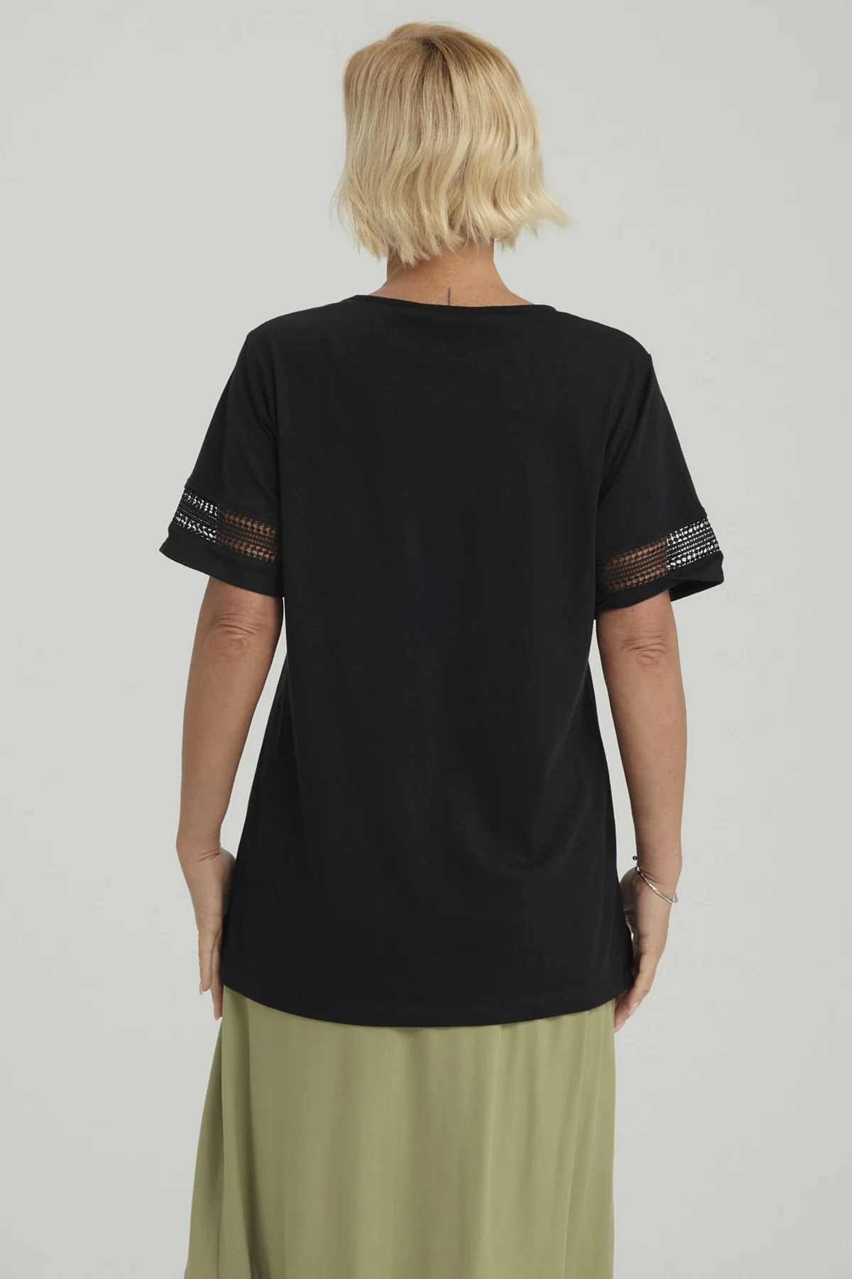 Polera Mujer Detalle Macramé Negro - Image 3