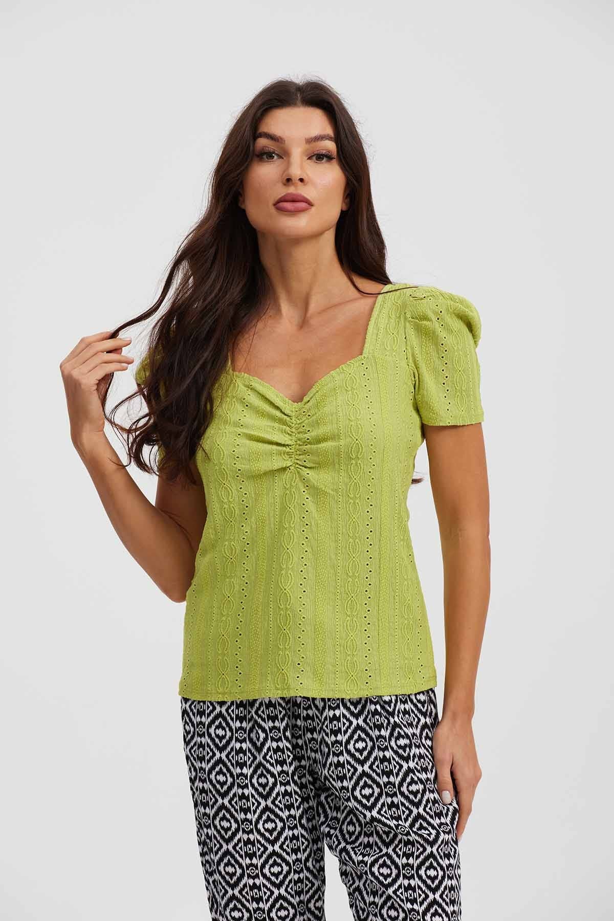 Polera Mujer Escote Corazón Verde - Image 4