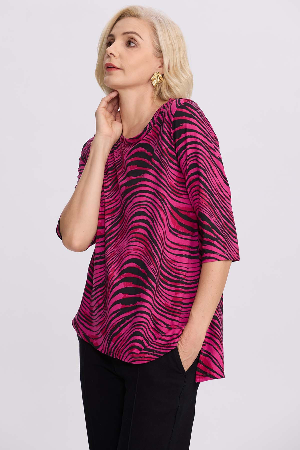 Polera Mujer Estampada Negro - Image 2